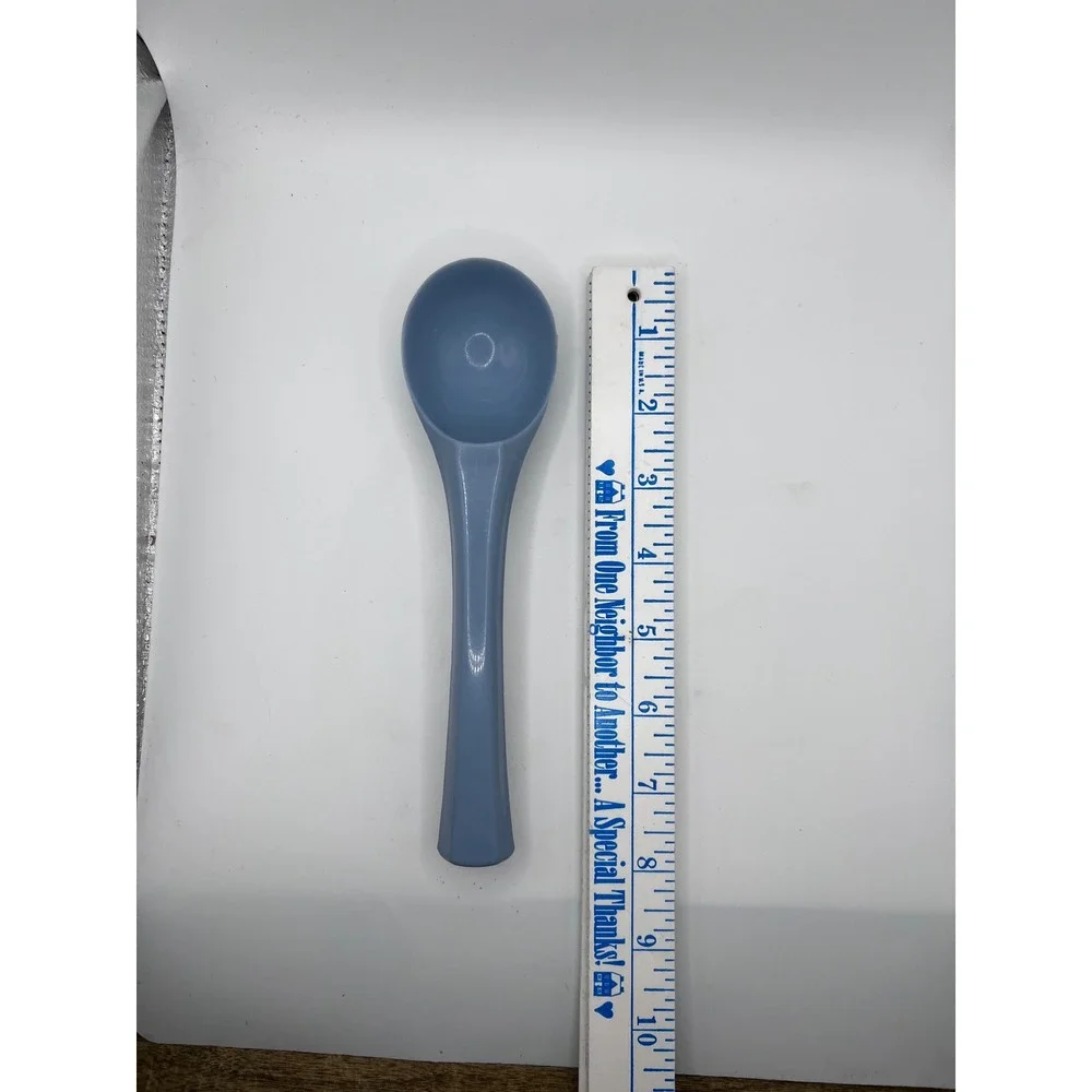 Vintage Rubbermaid Light Blue Ice Cream Scoop #1910 Kitchen Tools MCM Plastic
